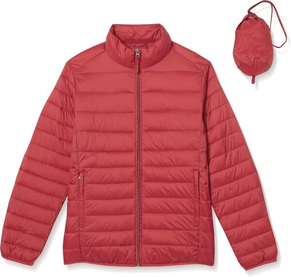 Amazon Essentials Men's Packable Lightweight Water-Resistant...