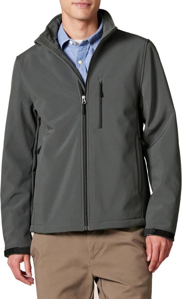 Amazon Essentials Men's Water-Resistant Softshell Jacket
